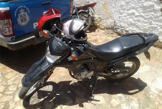 Polícia Militar recupera moto roubada