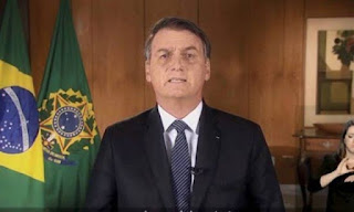 Bolsonaro contraria especialistas e autoridades