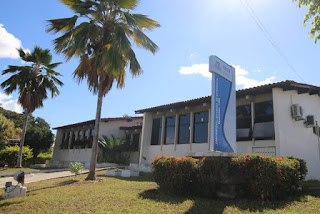 Laboratório estadual em Jequié