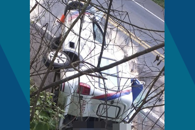 Duas pessoas morrem e uma fica ferida em acidente com ambulância na Bahia