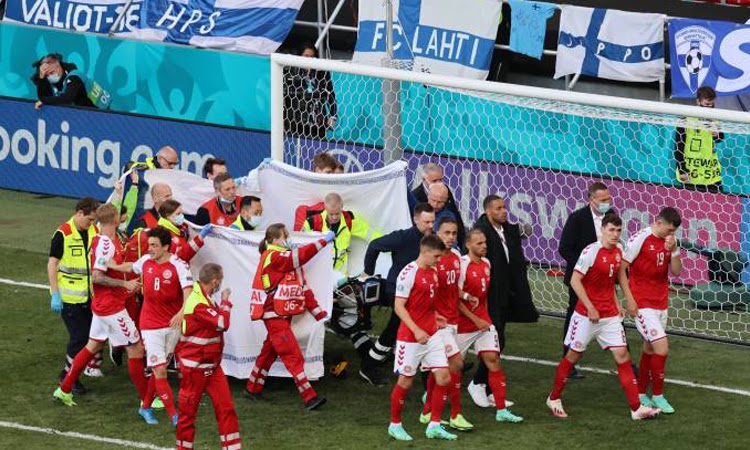 Eurocopa: Jogador da Dinamarca desmaia em campo e partida é interrompida