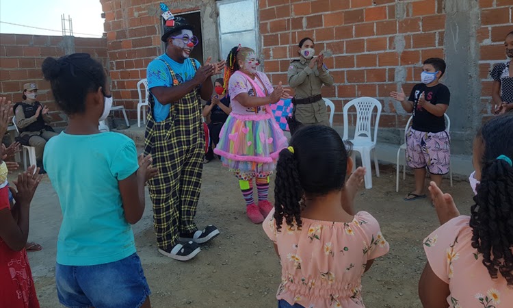 ORMP de Jequié contempla crianças carentes com Cantinho Literário