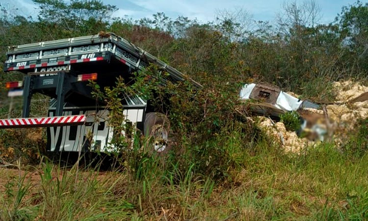 Caminhoneiro morre em acidente na BA-142, entre Ibicoara e Barra da Estiva