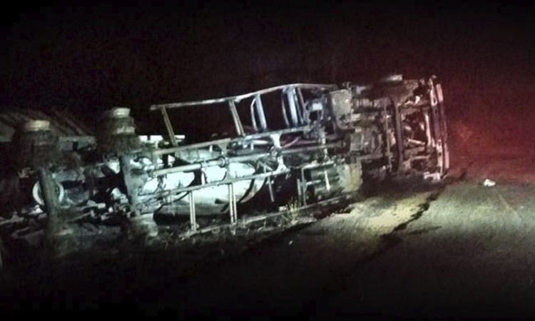#Chapada: Motorista de Barra da Estiva morre após caminhão tanque tombar e pegar fogo na BR-330