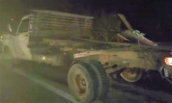 Motorista morre após carro colidir na traseira de caminhão na BR-330, em Ipiaú
