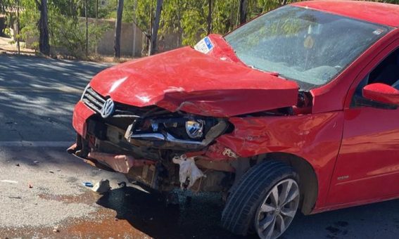 Acidente entre carro e ambulância deixa feridos na Chapada Diamantina