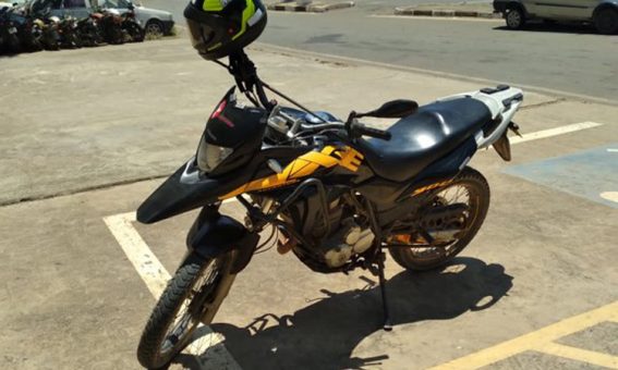 Polícia recupera moto roubada durante abordagem na Chapada Diamantina