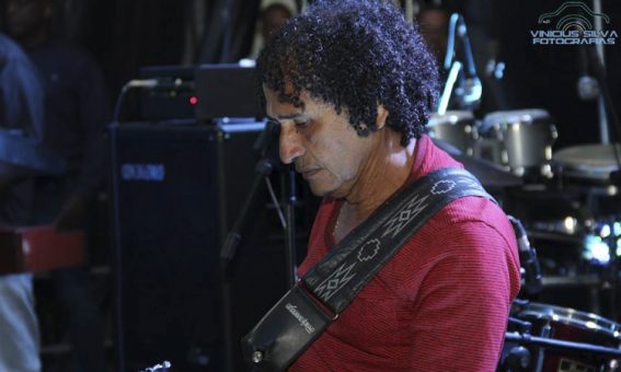 Morre Tony Oliveira, guitarrista de Edson Gomes, natural da Chapada Diamantina