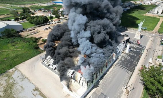 Incêndio destrói loja da Havan em Vitória da Conquista