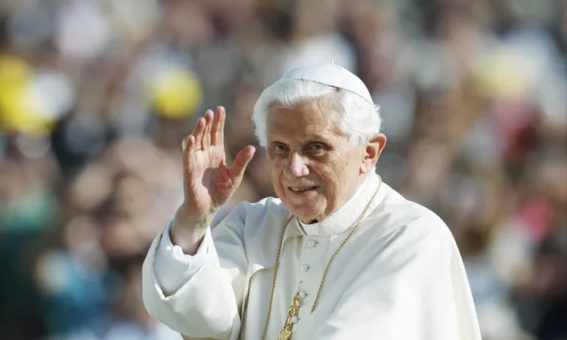 Papa emérito Bento XVI morre aos 95 anos