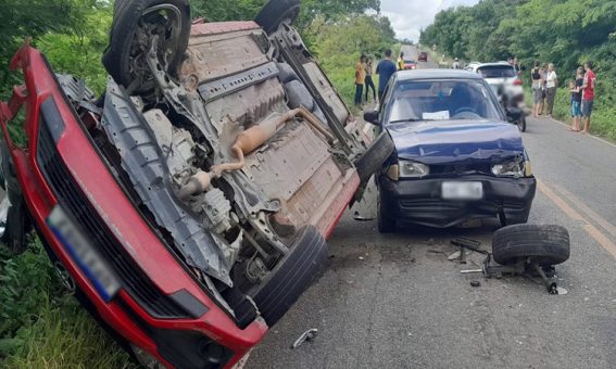 Acidente entre veículos deixa uma criança ferida em Brumado