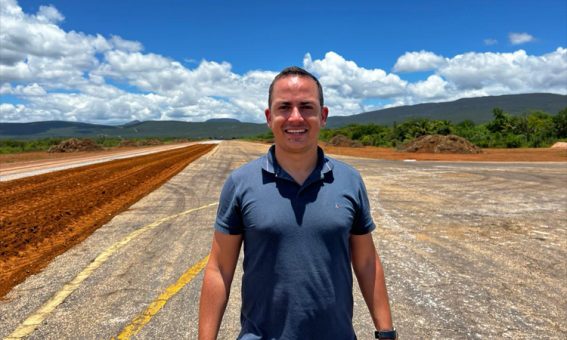 #Chapada: Prefeito Phellipe Brito visita início da reforma do aeroporto municipal de Ituaçu