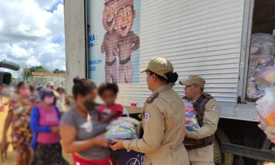 PM arrecada donativos para vítimas da chuva na Bahia