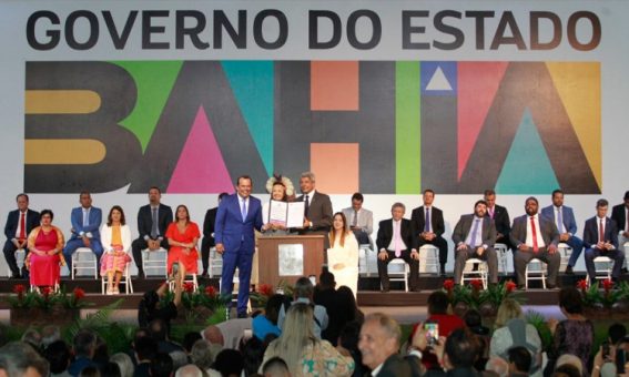 Secretariado da nova gestão governamental da Bahia é empossado