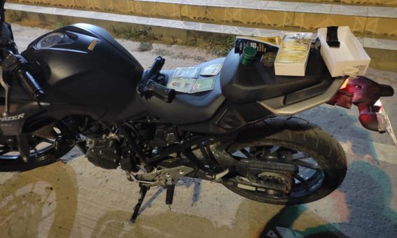 PRF apreende motocicleta, drogas e simulacro de arma de fogo na região da Chapada Diamantina