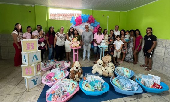 Prefeitura de Ituaçu entrega Kit Maternidade para gestantes atendidas pelo CRAS