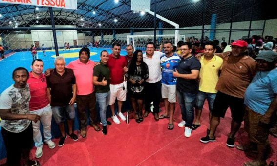 Prefeito Phellipe Brito inaugura Ginásio de Esportes da Gruta da Mangabeira