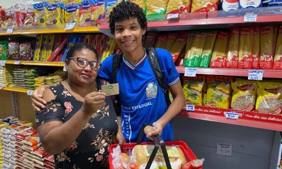 Bolsa Presença reforça a segurança alimentar dos estudantes da rede estadual na Bahia