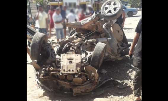 Motorista "nasce de novo" após carro ser atingido por trem, em Tanhaçu
