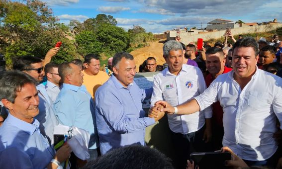 Marquinho Viana participa de importantes entregas de infraestrutura e saúde em Livramento de Nossa Senhora