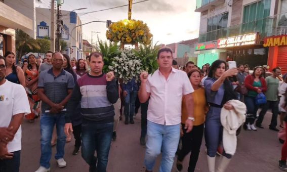 Deputado Marquinho Viana participa de missa e procissão em homenagem ao padroeiro de Barra da Estiva