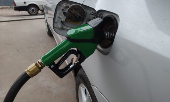 Acelen anuncia aumento de 13% no preço da gasolina vendida para distribuidoras na BA