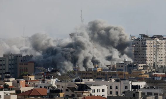 Conflito entre grupo Hamas e Israel deixa mais de mil mortos