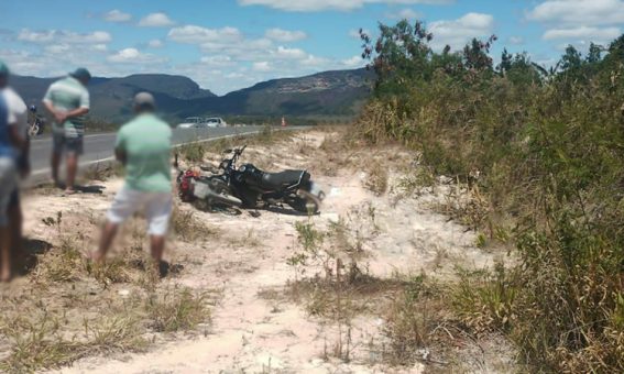 Motociclista morre e outro fica ferido após colisão na BA-900 em Ibicoara