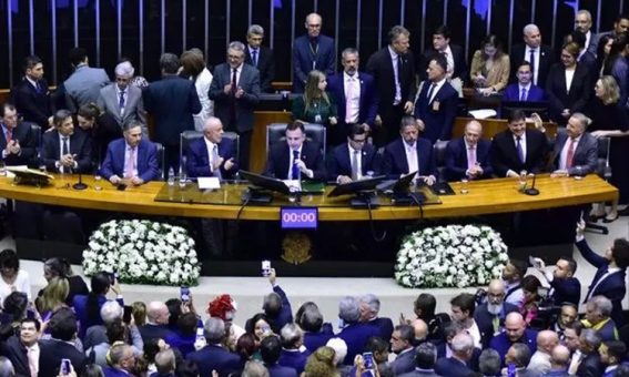 Congresso promulga emenda constitucional da reforma tributária