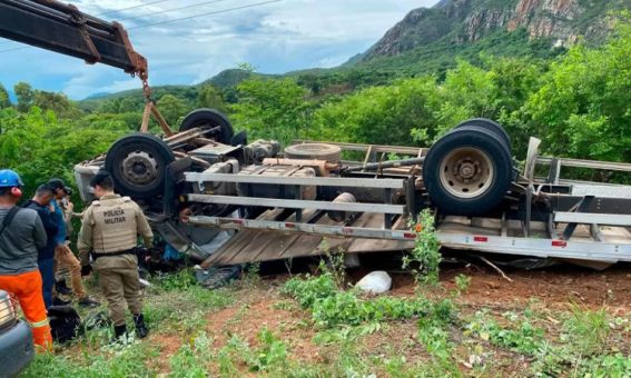 Motorista de caminhão baú morre em acidente na região da Chapada Diamantina