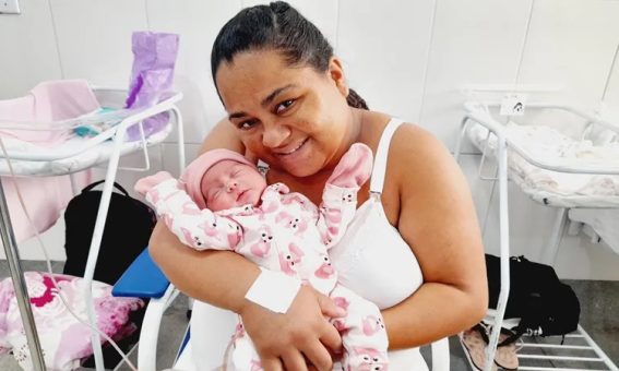Primeiro nascimento de 2024 registrado no Hospital de Brumado é de gêmeas de Ibicoara