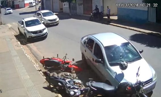 Polícia age rapidamente após colisão de carro em motocicletas na Chapada Diamantina