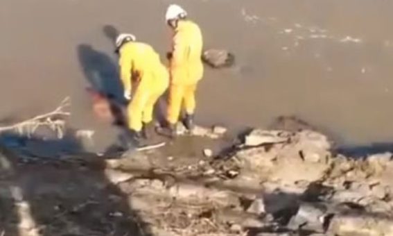 Homem dorme em rio, é confundido com morto e bombeiros são acionados na Bahia
