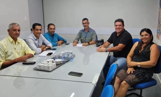 Deputado Marquinho Viana articula audiência com Embasa em prol do abastecimento de água em comunidades de Rio do Antônio