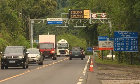 Pedágios em rodovias federais terão que aceitar pagamento em pix, crédito e débito