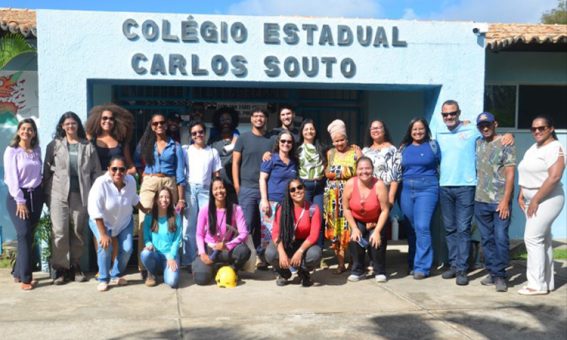 Colégio em Rio de Contas monta litoteca para estudos geológicos com participação da UFBA, de indígenas e quilombolas