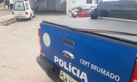 Jovem baleado em casa é morto a tiros durante atendimento no hospital de Brumado