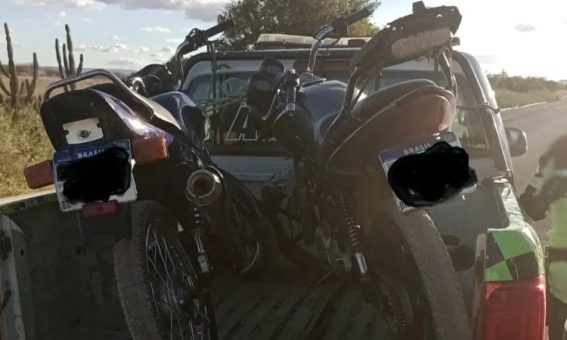 Menor e condutor sem CNH são flagrados fazendo malabarismo com motocicletas no Sudoeste da Bahia