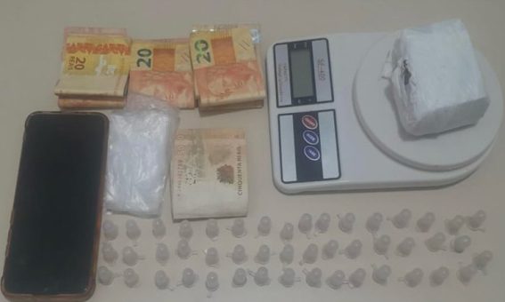 Ação policial em Piatã resulta em apreensão de drogas e detenção de suspeito